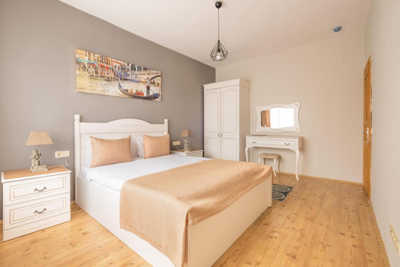 Old Town Deluxe Flats Aparthotel Αττάλεια Εξωτερικό φωτογραφία